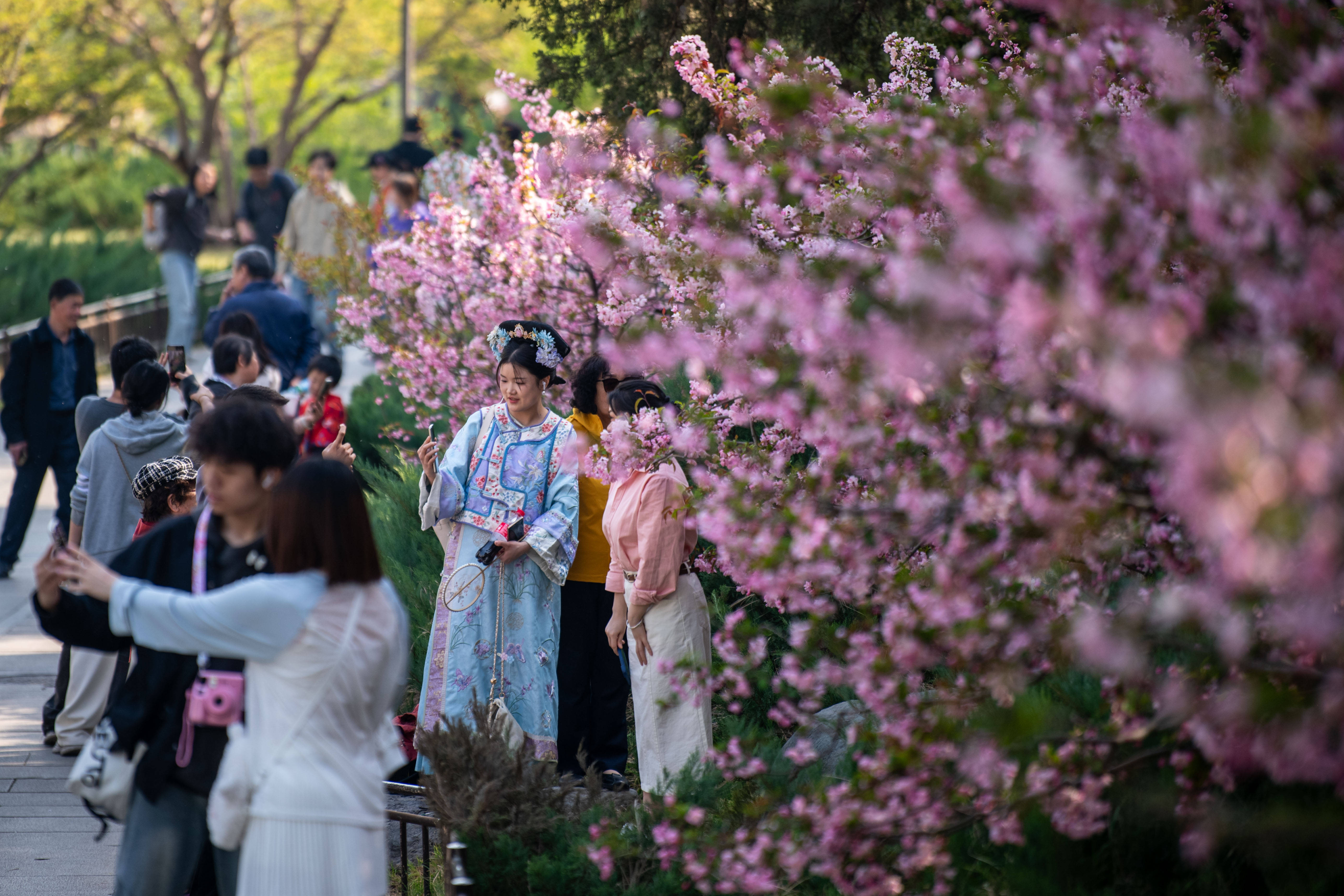 人文经济激活消费新动能丨从一场热门巡展看文博进阶激活文化消费