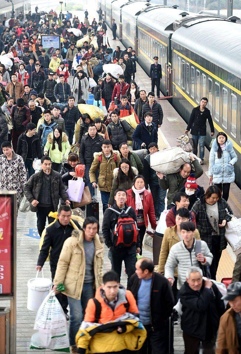 新春走基层丨在春运,看见行进的中国