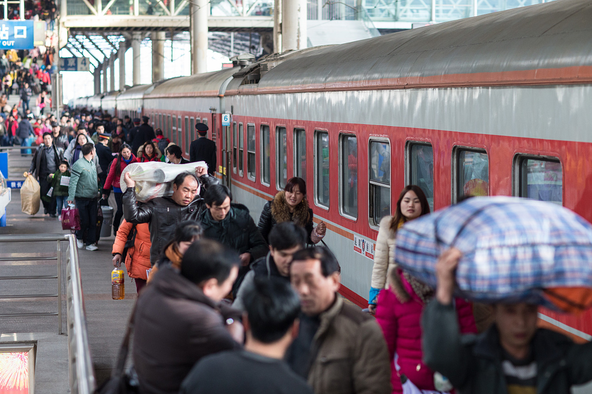 春运首周交通出行人数超14亿人次