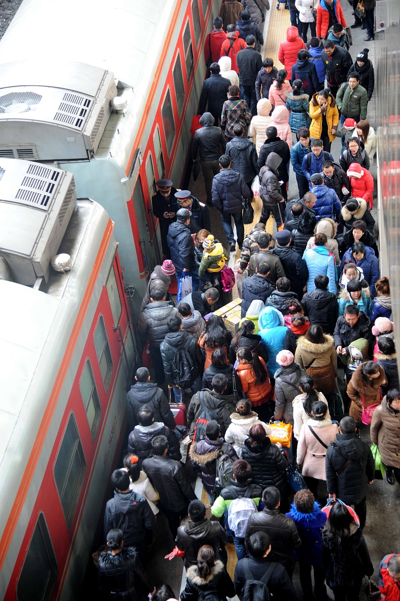春运首周交通出行人数超14亿人次