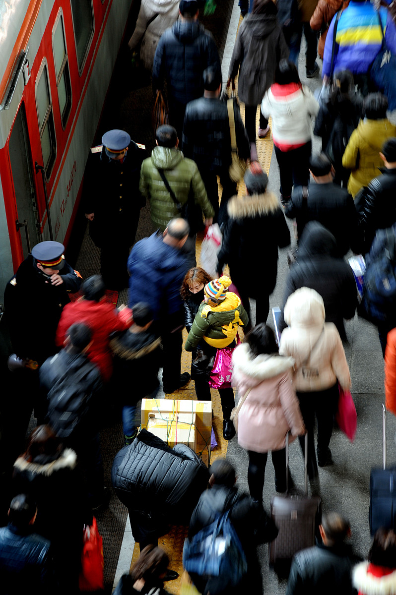 春节假期1779.6万人次出入境