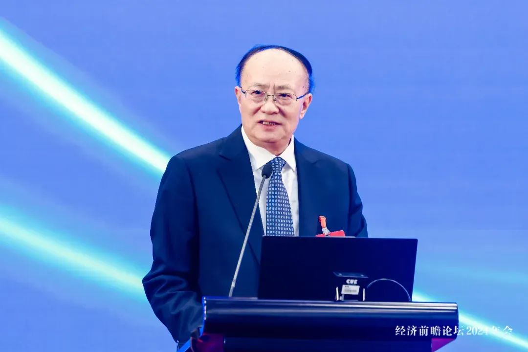 中央政治局委员、书记处书记等向党中央和习近平总书记述职