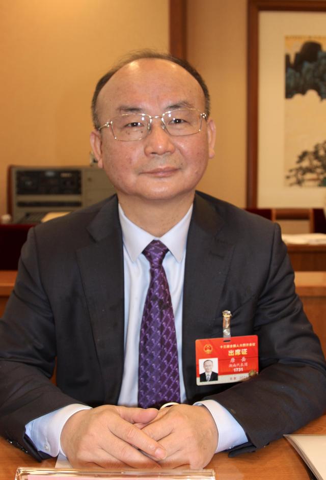 两会热点 | 全国人大代表、牧原股份董事长秦英林:拥抱AI 坚定推进养殖业智能化升级