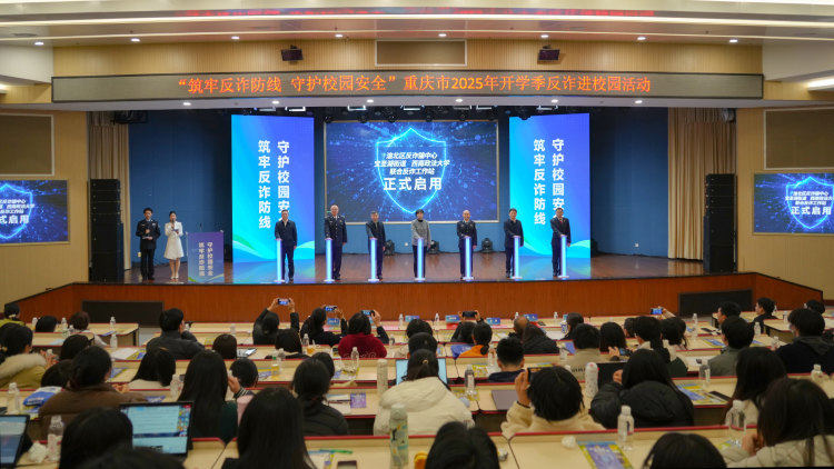 两会现场速递｜高等教育拥抱AI！不是“要不要”而是“怎么做”