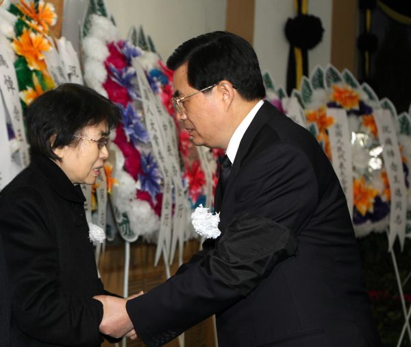 宋平同志遗体在京火化 习近平等到八宝山革命公墓送别