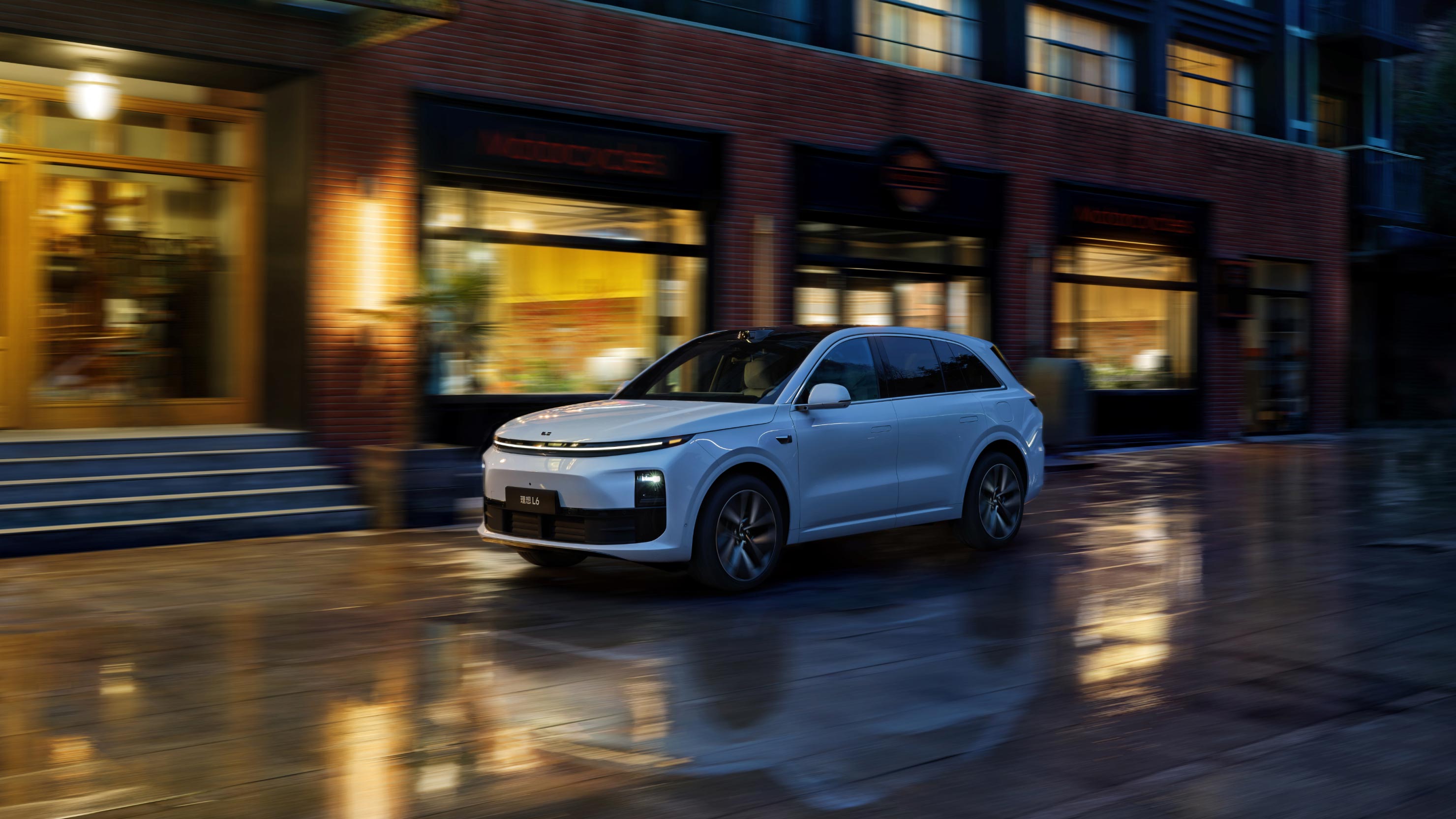 全国人大代表、骆驼股份董事长刘长来：推行汽车全行业账期“硬约束”