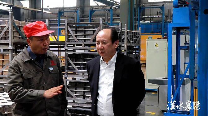 全国人大代表、骆驼股份董事长刘长来：推行汽车全行业账期“硬约束”