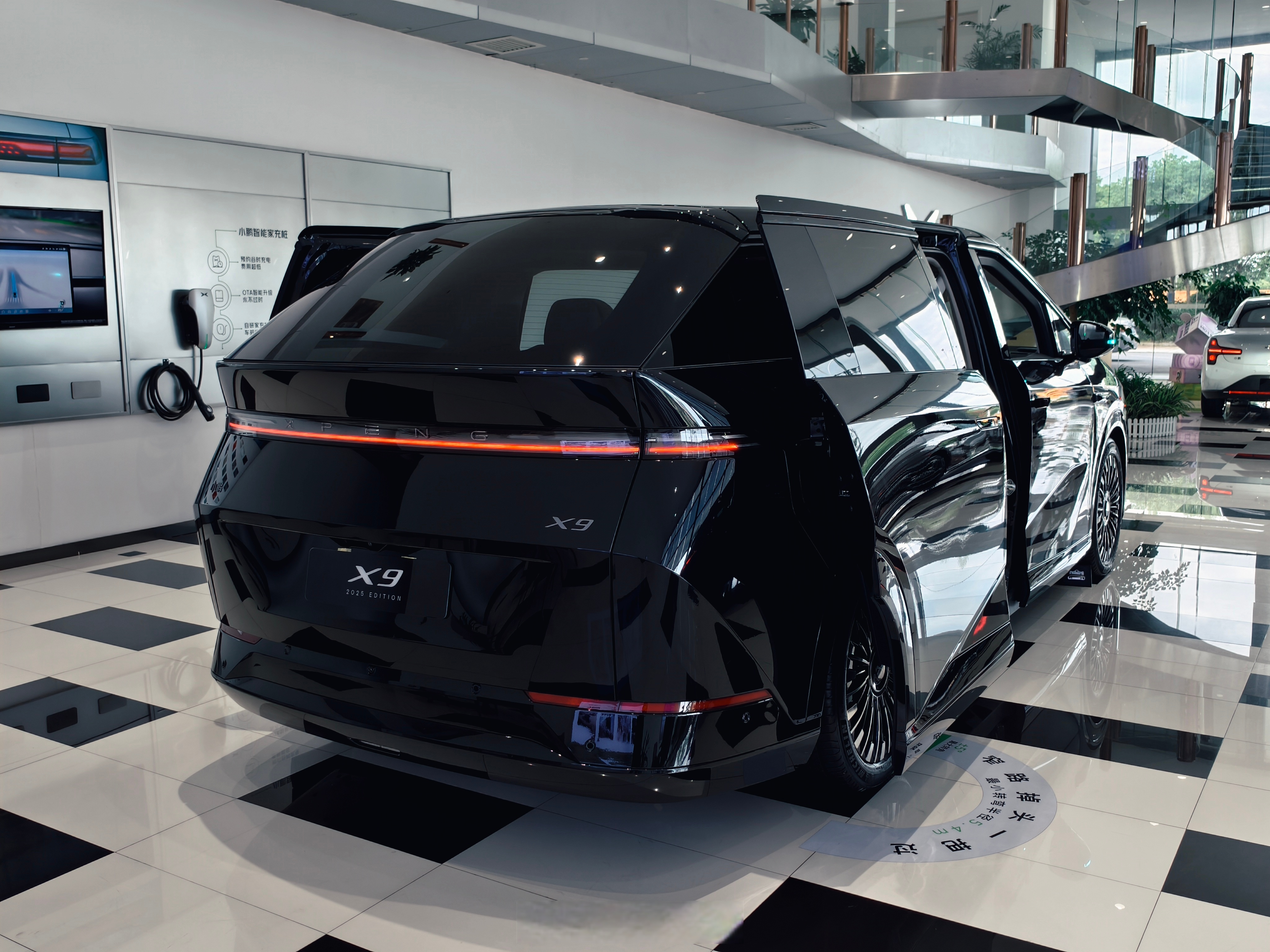 何小鹏：第二代VLA模型3月19日起陆续上车 试驾反馈远超预期